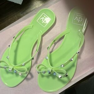 Dolce Vita Jelly Sandal 🩴 with Bow and Silver Detail size 8 NWT